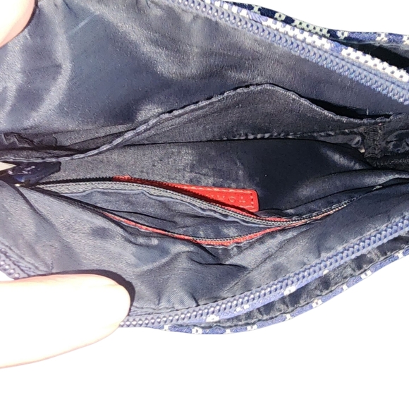 Tommy Hilfiger Navy and Cream Crossbody Bag - Picture 5 of 5